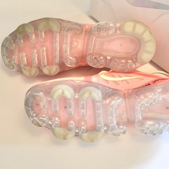 NIKE AIR Women’s VAPORMAX 2019 ❤️❤️❤️ - Picture 7 of 8